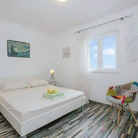 Florio - Garden & Free Parking * Trogir
