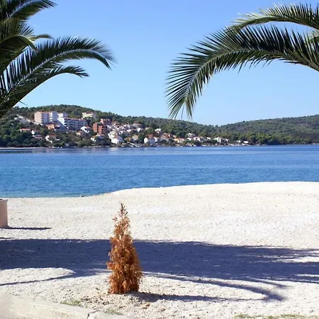 Apartment Florio - Garden & Free Parking Trogir
